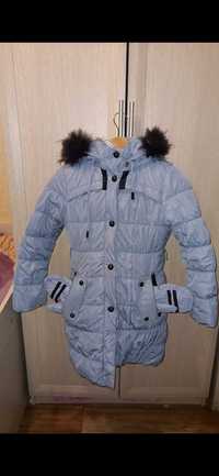 Продам детскую зимнюю куртку для девочки, размер 128