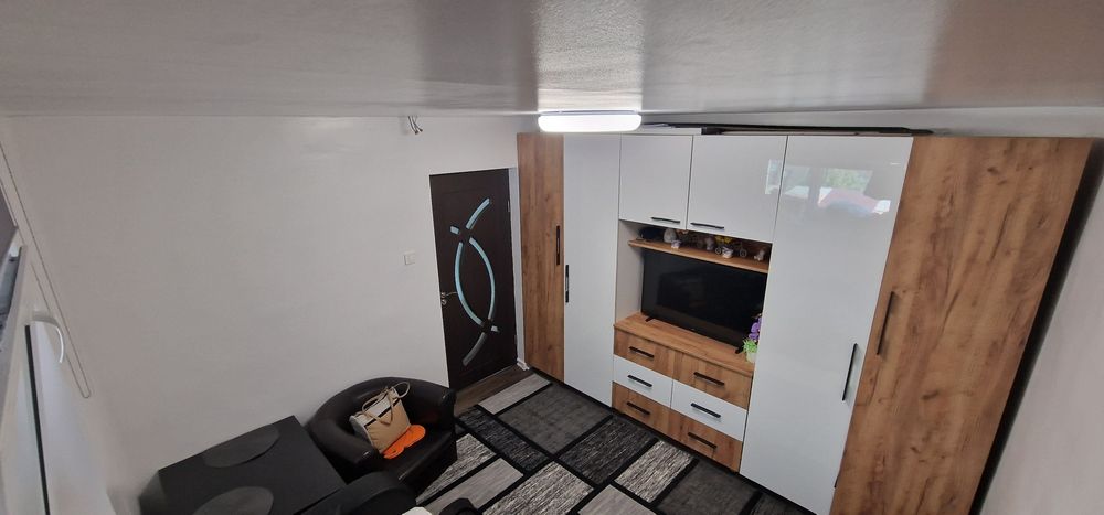 Vand apartament 2 camere Azuga