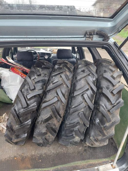 Гуми с джанти почти нови