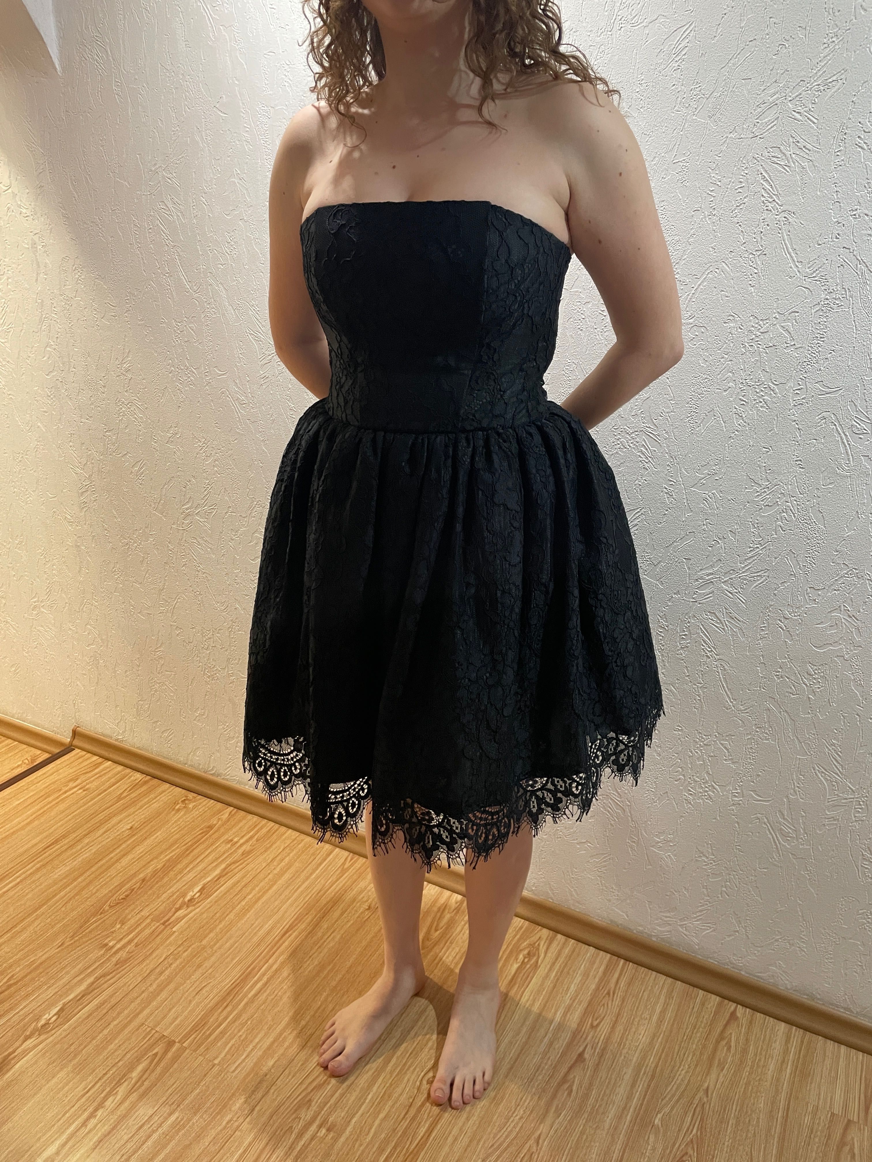 Чёрное праздничное платье