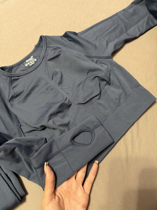 Спортен екип с повдигащ ефект