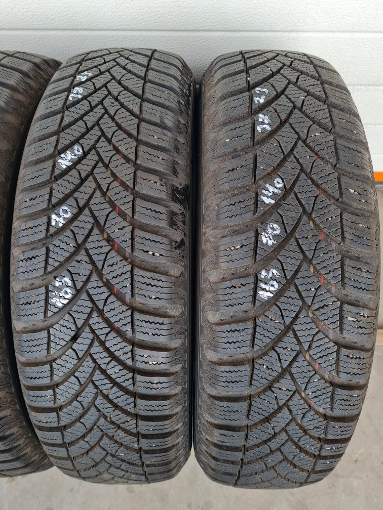 Зимни гуми 4 броя SEMPERIT SpeedGrip5 165 70 R14 дот 3423