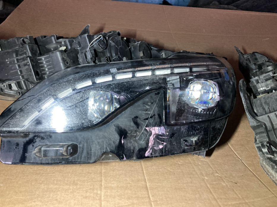 Far Peugeot 3008 Peugeot 5008 2 2016 - 2020 far stanga