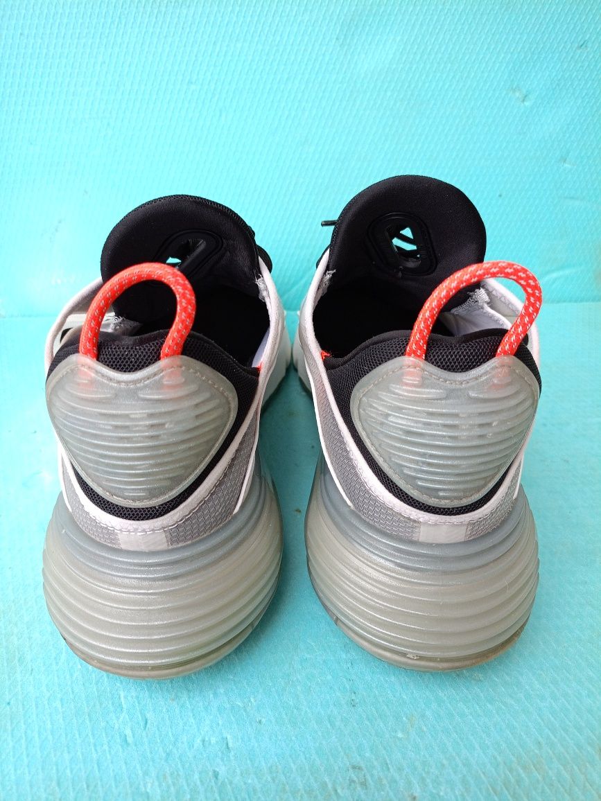 Nike Air Max 2090 спортни маратонки N.45,5 стелка 29 см.