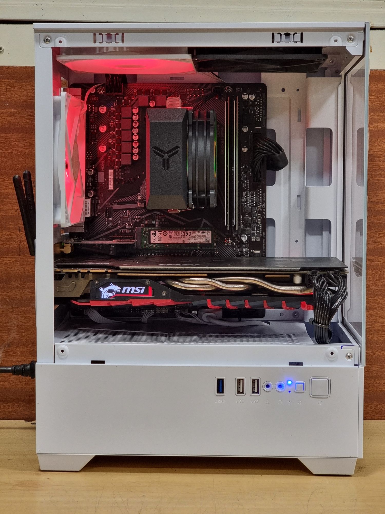 Геймърски Компютър/R5 3600/16GB/SSD-512GB/GTX 1080 8GB