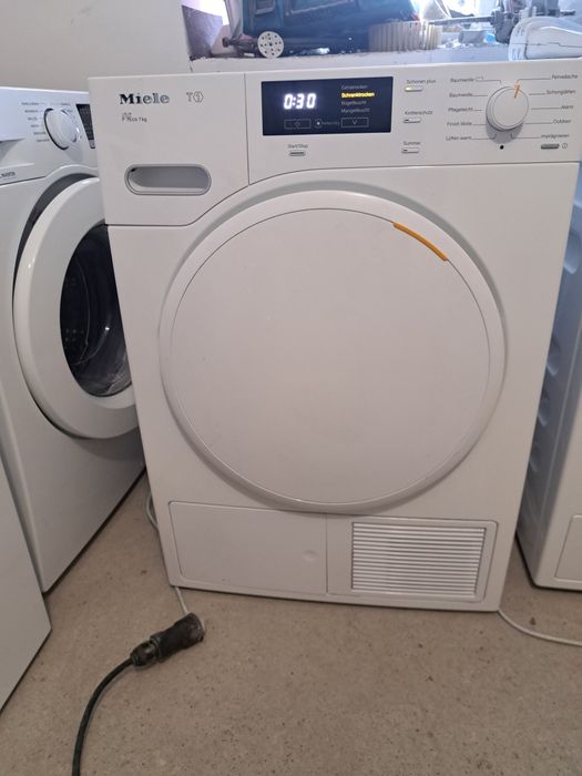 Uscator de rufe Miele T1