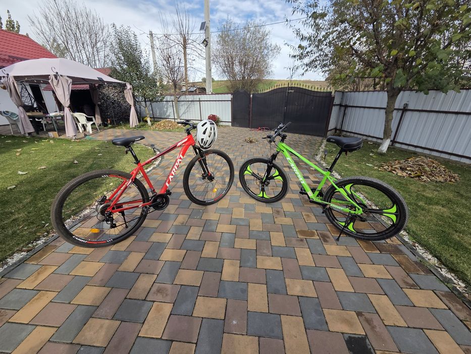 Două biciclete de vânzare