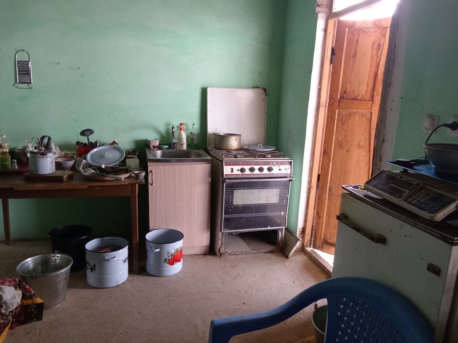 Uy sotiladi farxod savxozda srochna faqat ozgina fasad ishi qogon