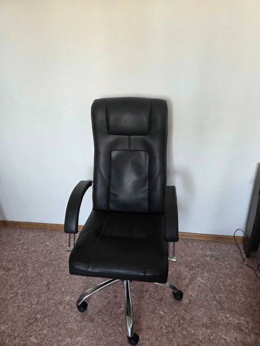Продам офисное кресло