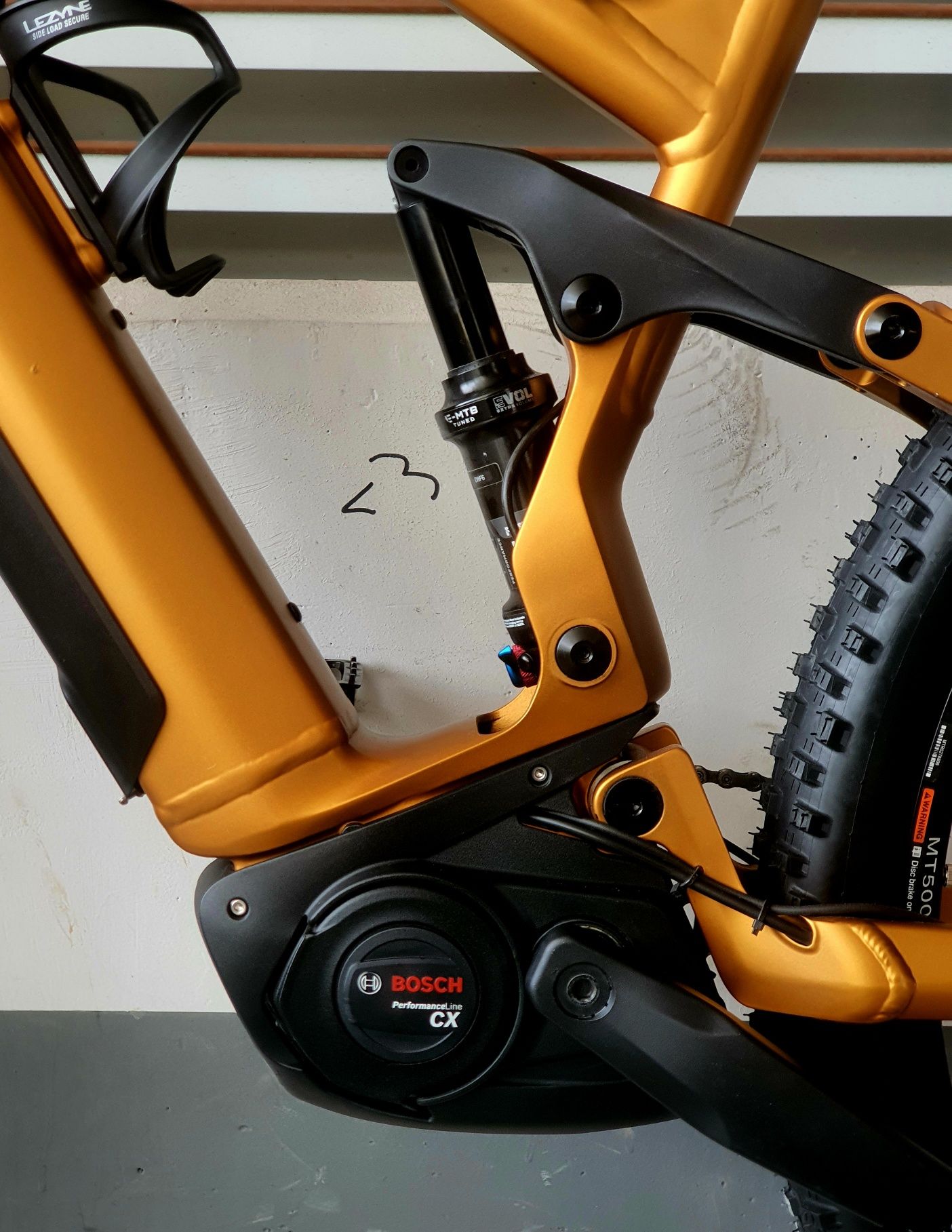 Bicicleta electrica / Bosch 625 Wh / FOX / Rockshox - ca nouă