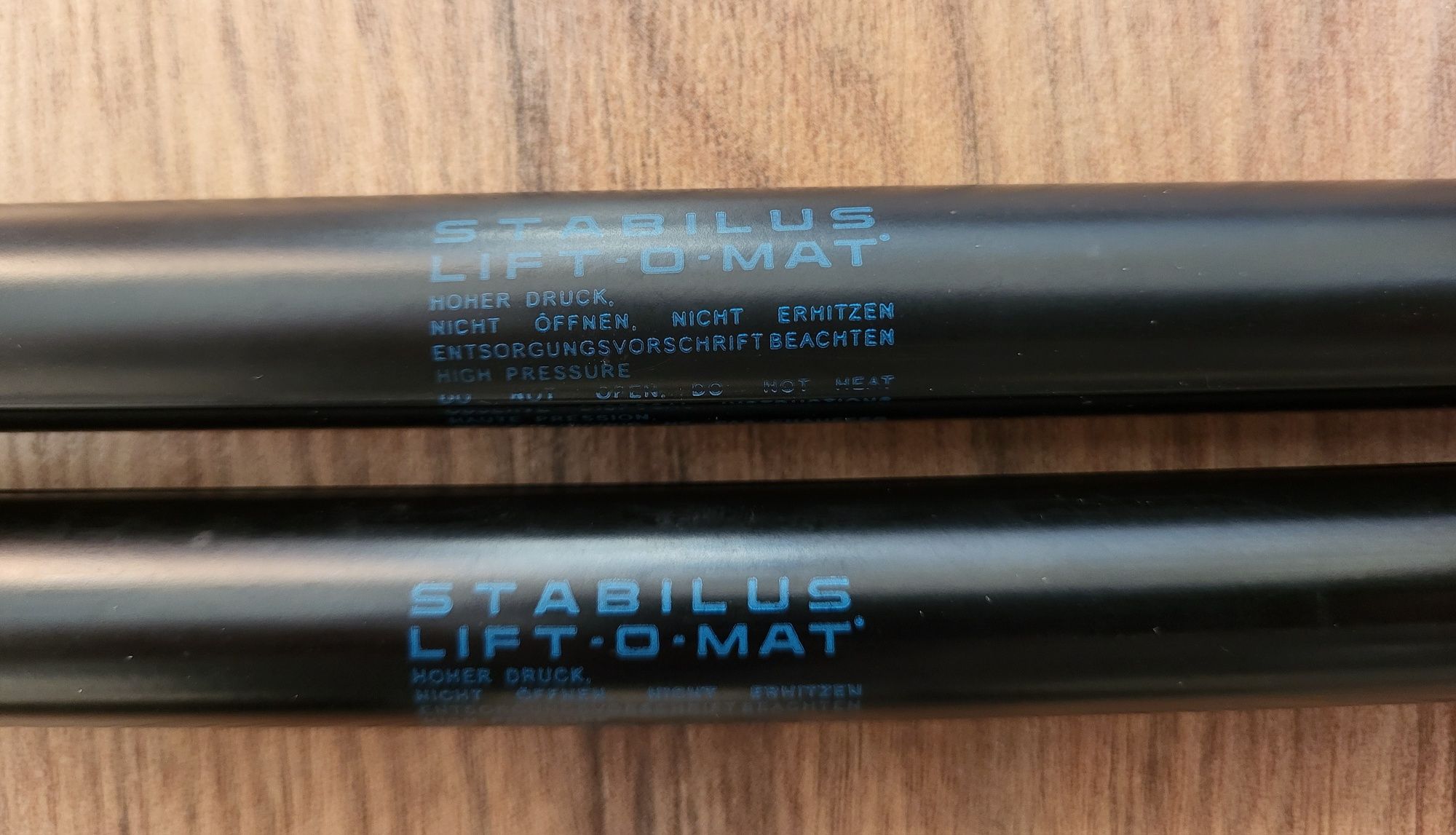 2 бр. Амортисьор багажно пространство STABILUS 106867, 440N, 584mm за