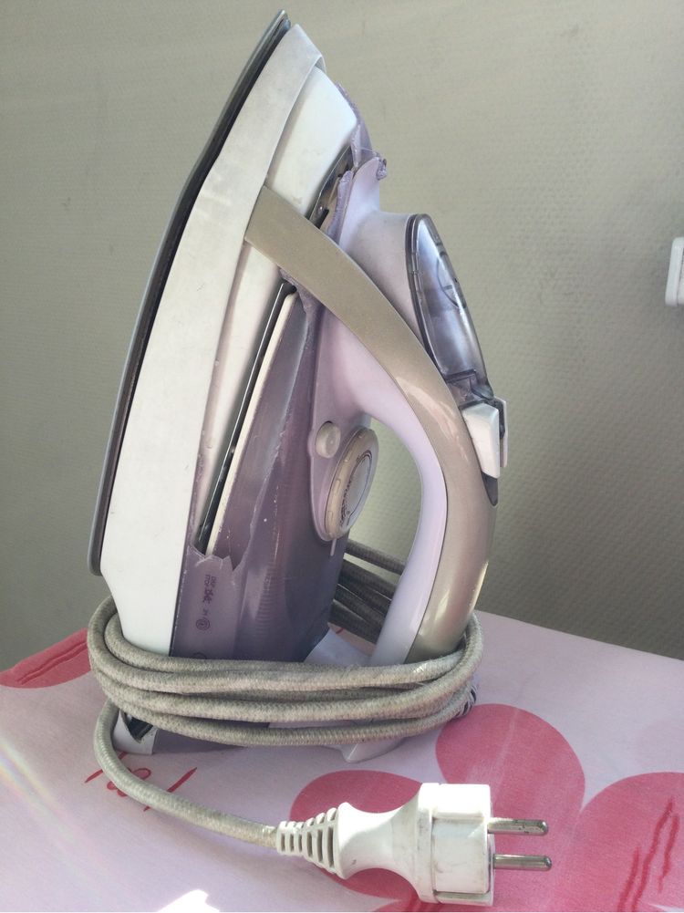 Продам утюг Philips
