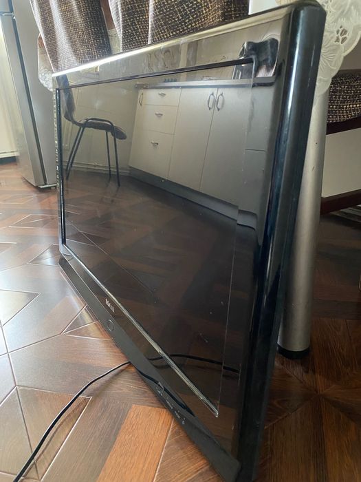 Vând tevevizor defect sunetul