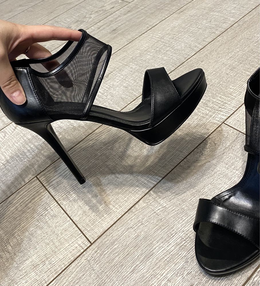 Туфли Charles & Keith