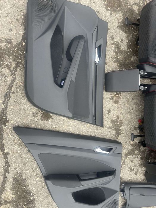 Кожен салон със алкантара Vw Golf 8 GTI Performance