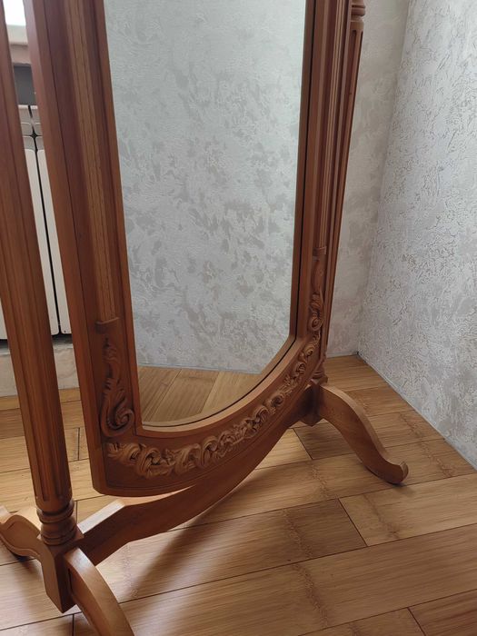 продам зеркало напольное резное