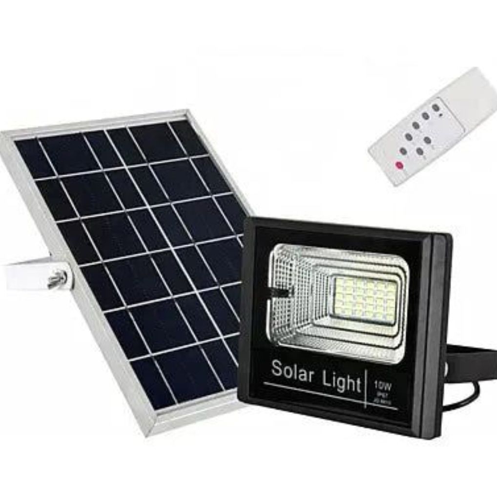 Proiector LED 10W cu panou solar și telecomanda