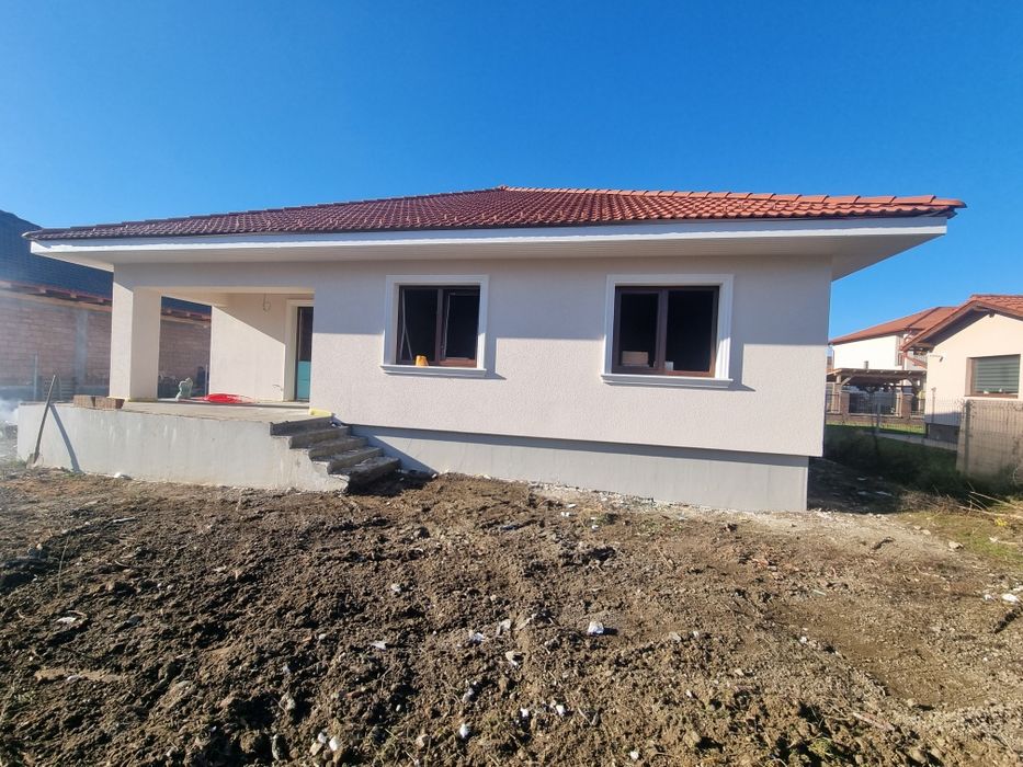 Casa de vanzare "la cheie"