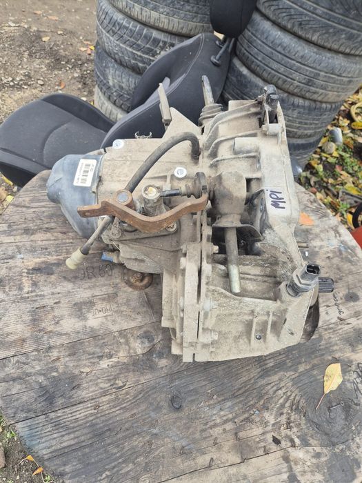 Cutie viteze Dacia Logan 1.4/1.6 Mpi