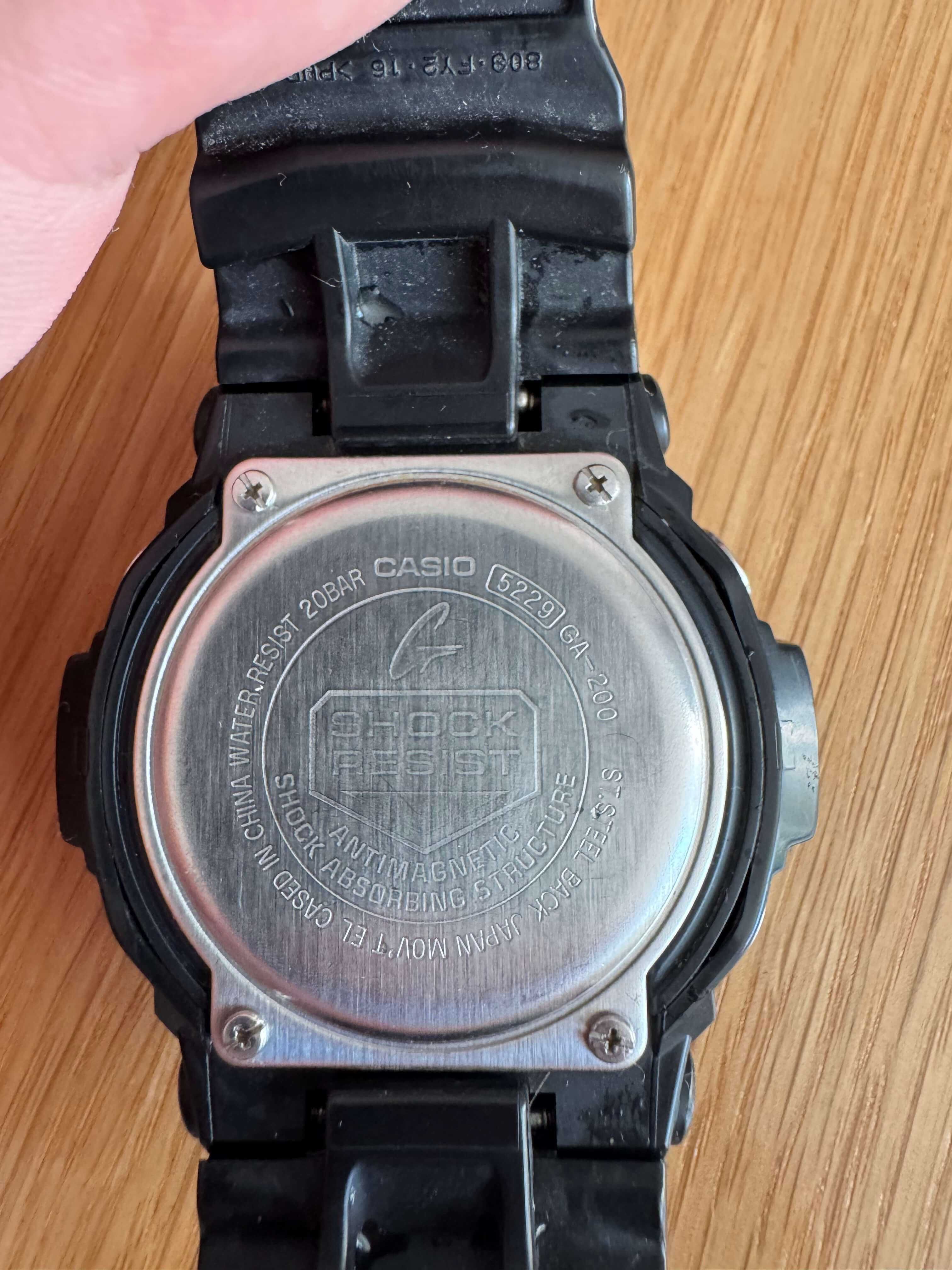 Часовник Casio G-Shock GA-200-1AER