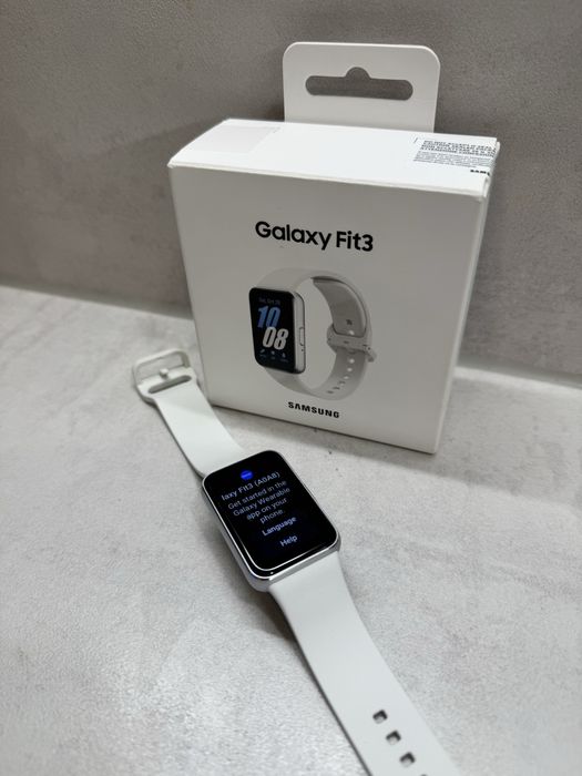 НОВА! Фитнес гривна Galaxy Fit3 бяла