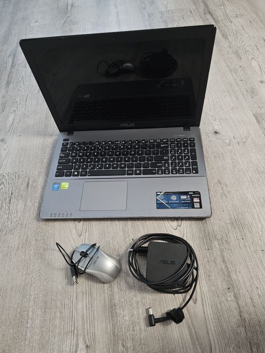 Laptop ASUS I7 - stare buna