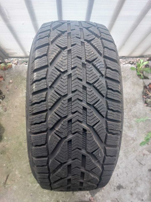 anvelopa 235 40 R18  TAURUS  cauciuc iarna