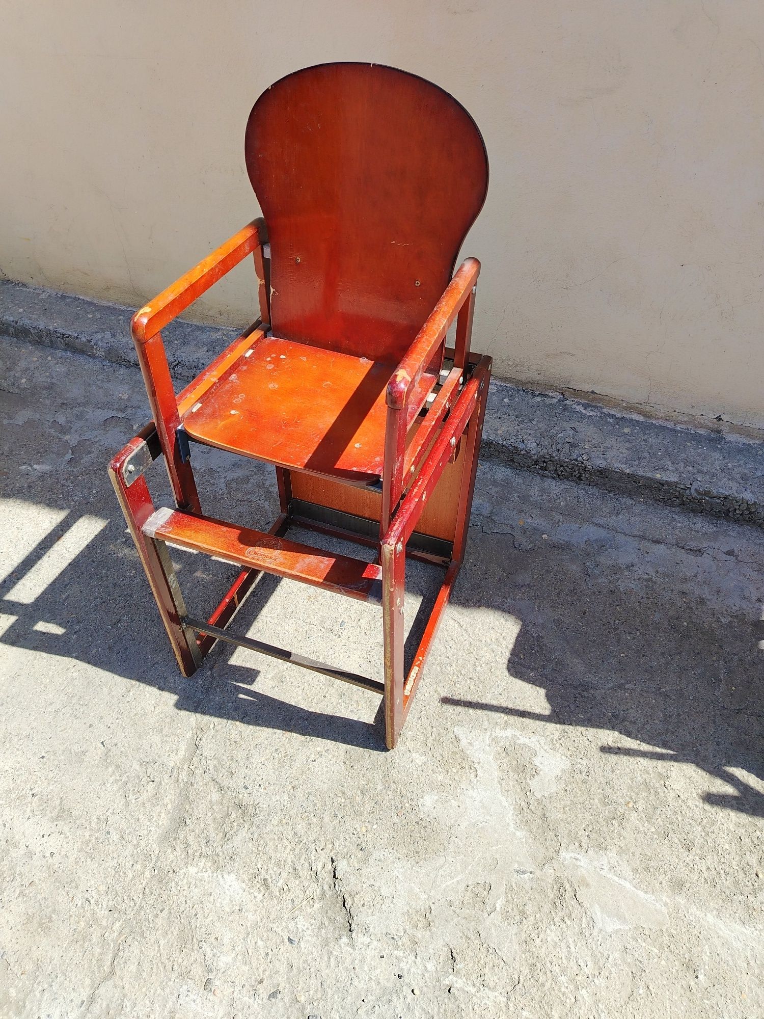 Продам детские стол и стул