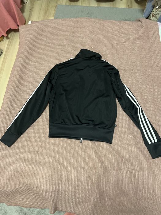 Оригинален суитшърт на Adidas