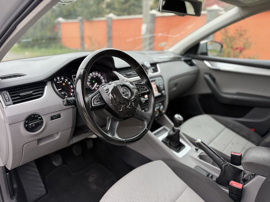 Skoda Octavia 2015 AVARIAT