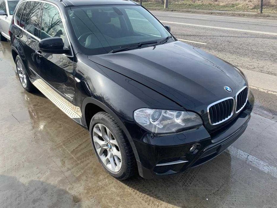 dezmembrez BMW X5 e70 facelift 3.0d/haion x5 e70/usa fata x5 e70/far