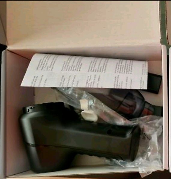 Комбиниран уред прахосмукачка плюс компресор с четири накрайника