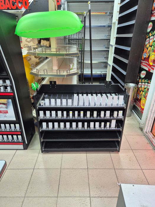 Търговско оборудване за хранителен магазин