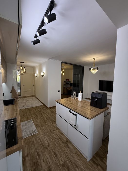 Продается квартира в отличном состоянии, в центре города (Ор - Глинка)