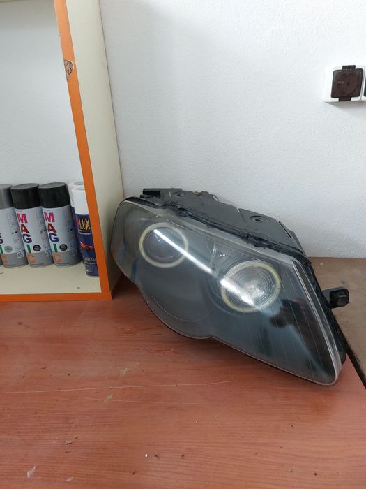 Faruri Passat b6 bixenon cu cornering adaptiv