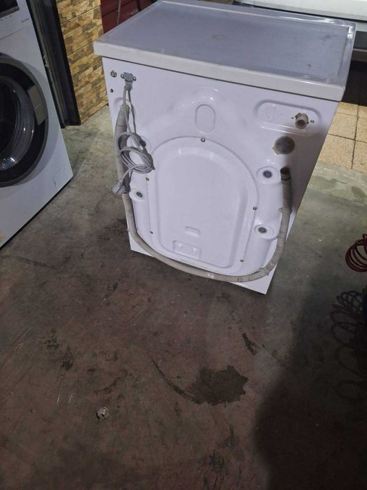 Masina de spalat rufe Arctic / A+++ / 5 Kg / 1000 RPM / IMPECABILA