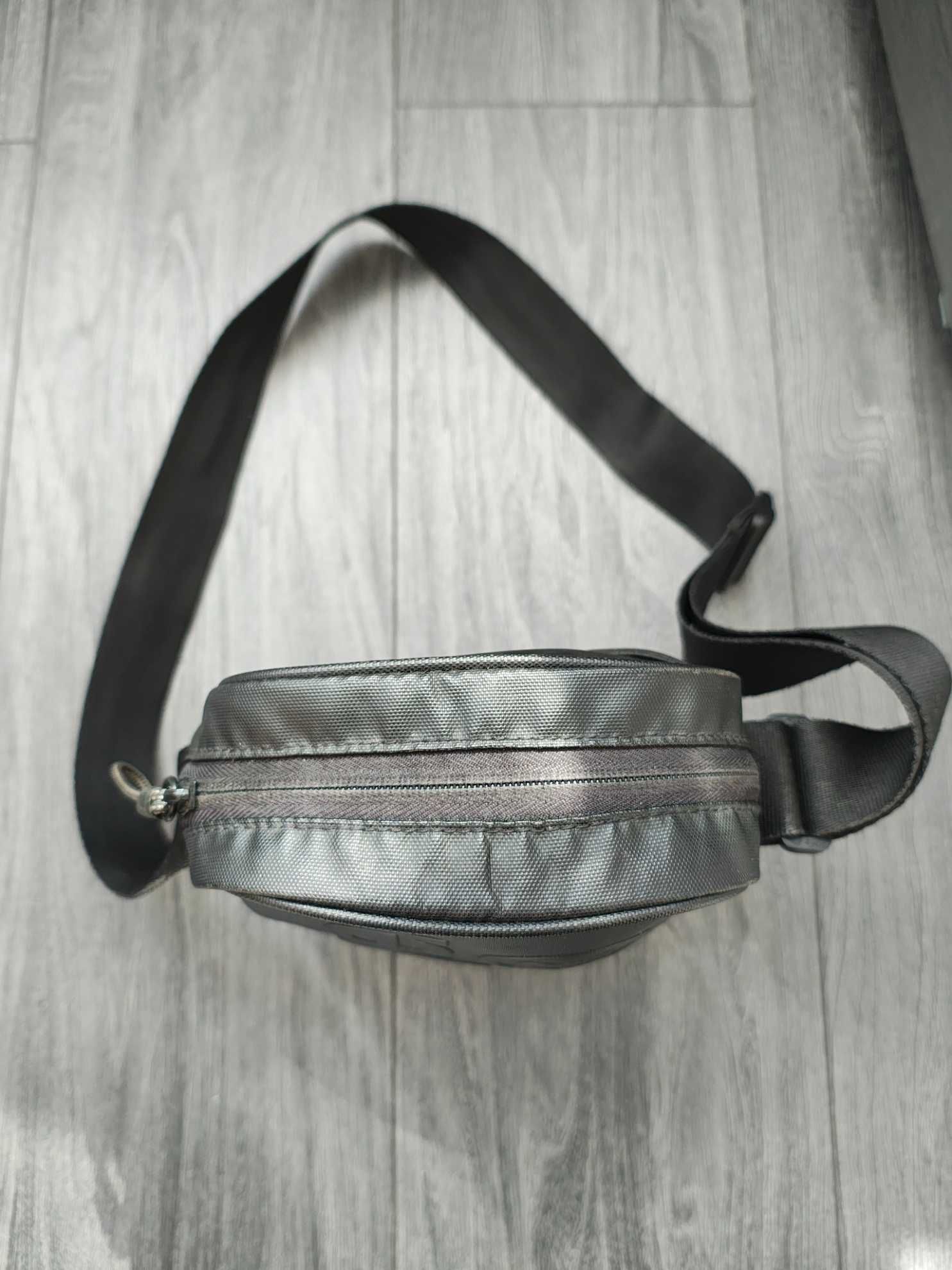 Superdry чантичка Side Bag