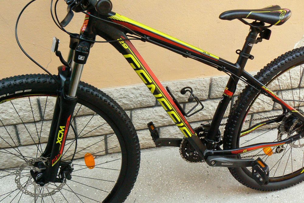 Bicicleta mountain bike Genesis 29