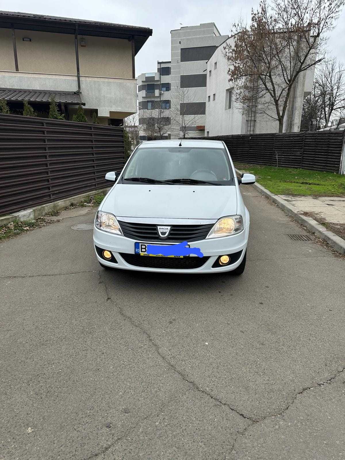 Vand Dacia Logan 1.5 dci an 2012 km reali