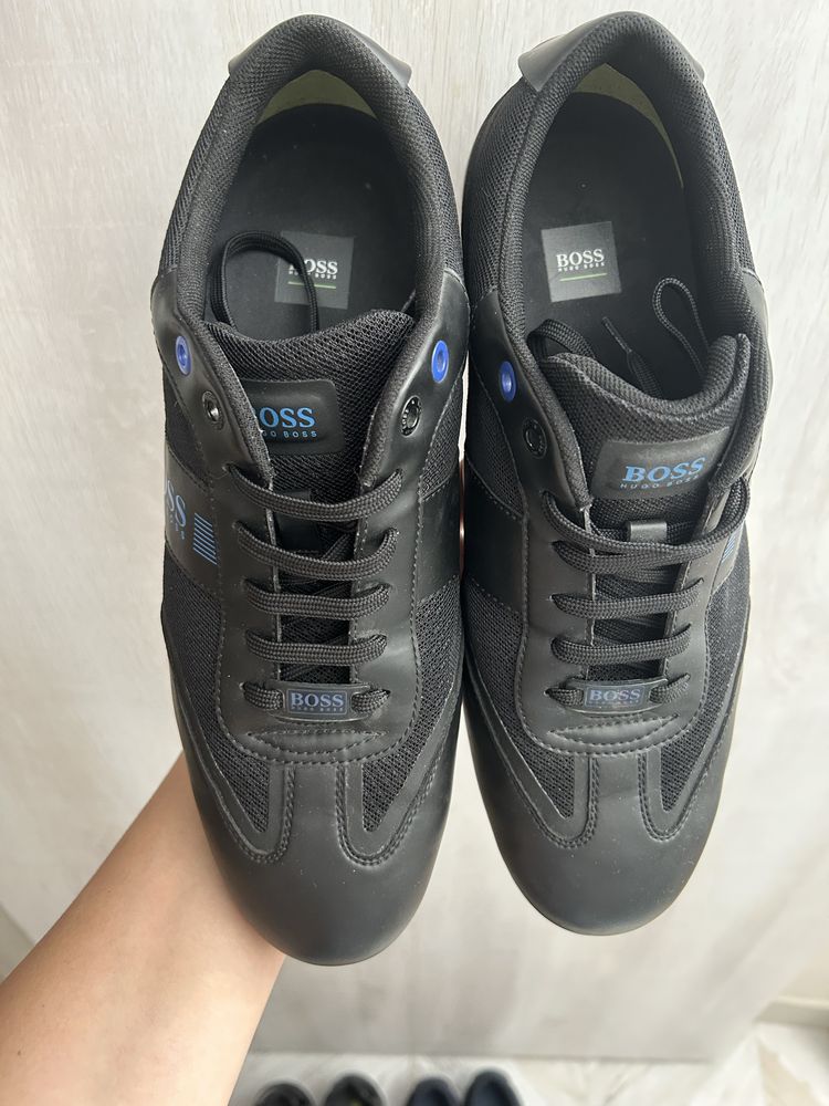 Официялни мъжки обувки Boss и Versace Jeans