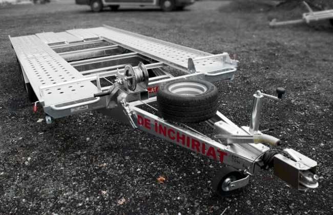 Platforma auto de inchiriat cu 2 axe 2100kg/2700kg