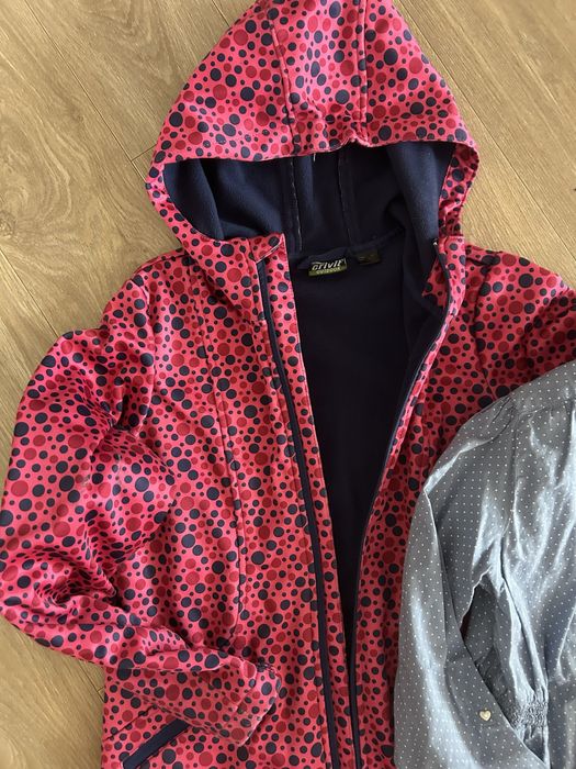 Две тънки якета  и подарък тиза кум тях