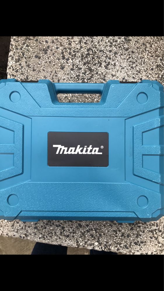 Нов Промо Винтоверт Макита Makita 24V 5Ah Ударен Цената е за комплект