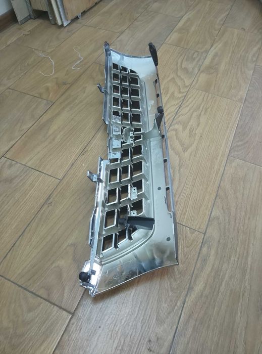 Grila bara masca între faruri  Mitsubishi l200 L 200 19999 2000 2001