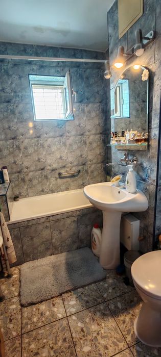 Vând apartament cu 3 camere in Cluj-Napoca