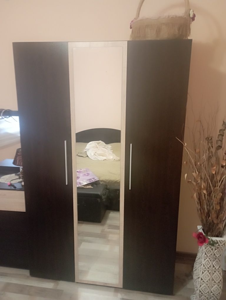 Продавам обзавеждане