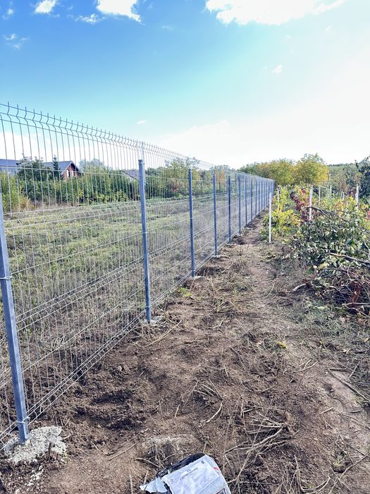 Executam garduri si porti plasa bordurata sipca metalica tabla scandur