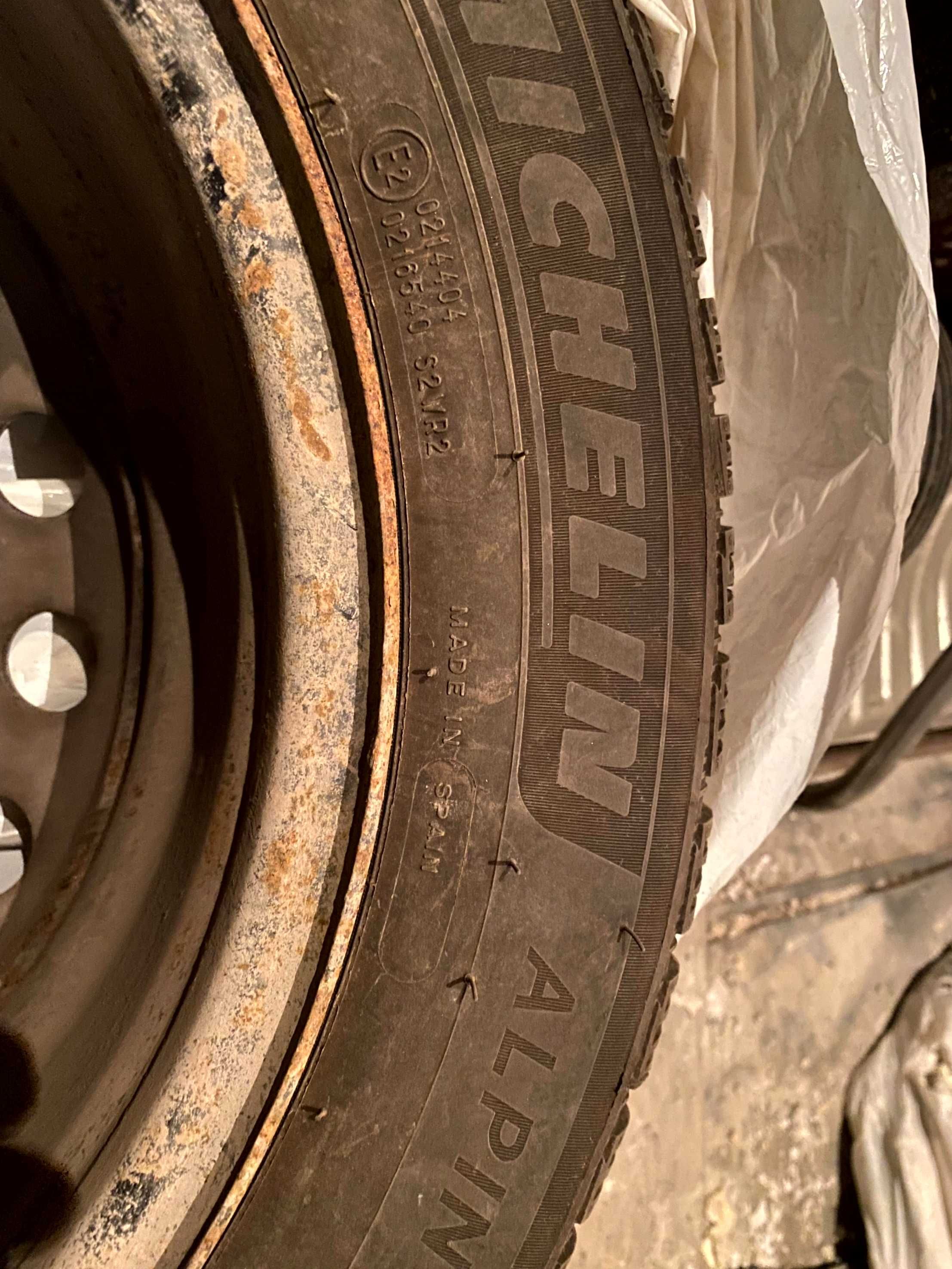 Продавам 4 гуми MICHELIN ALPIN 6 205/55 R16 със стоманени джанти