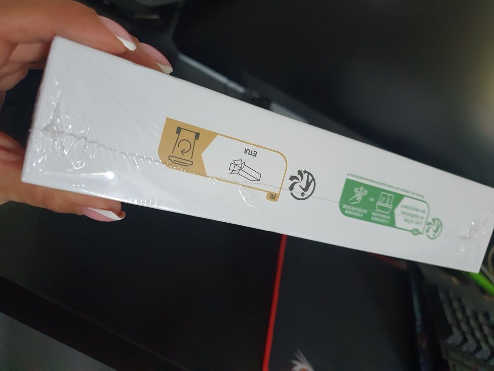 Laptop 14" 6GB RAM 256GB ROM Win 11 Full Metal Dual Core, gold