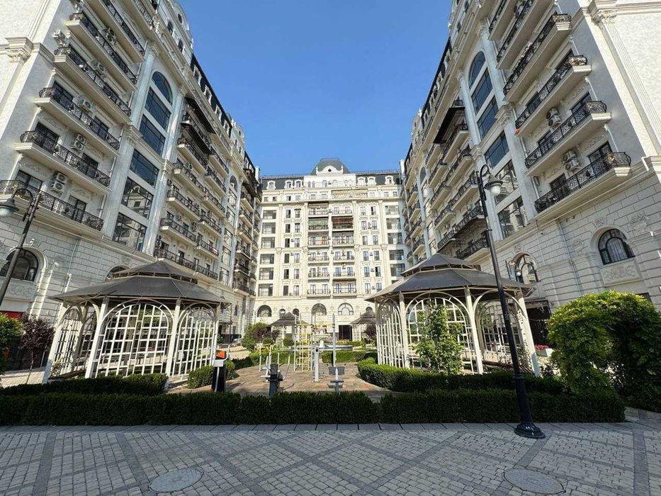 ЖК Казахстан Ц-6 м.Минор 5(2+3)-комн 5/10 151 м² коробка закрытый двор